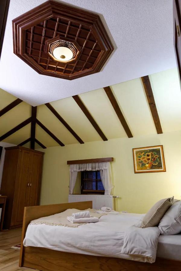 The House Of The Miyaks Hotel Rostusa ภายนอก รูปภาพ