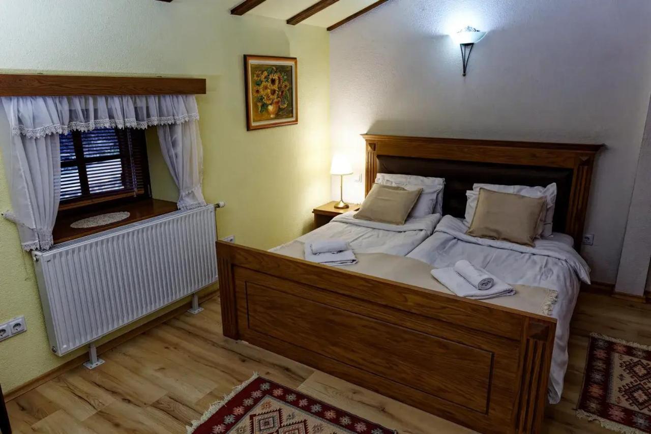 The House Of The Miyaks Hotel Rostusa ภายนอก รูปภาพ