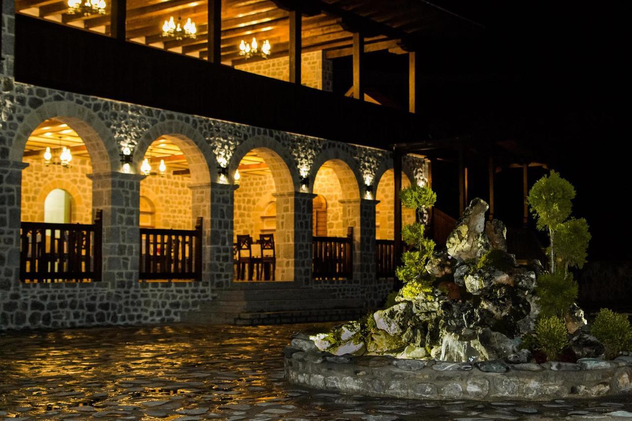 The House Of The Miyaks Hotel Rostusa ภายนอก รูปภาพ